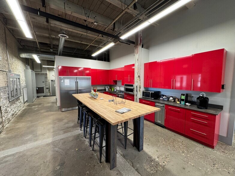 More Photos Of 24 S Brooke St, Fond Du Lac Office For Sale
