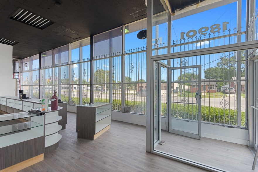 More Photos Of 18901 Kelly Rd, Detroit Bank For Sale