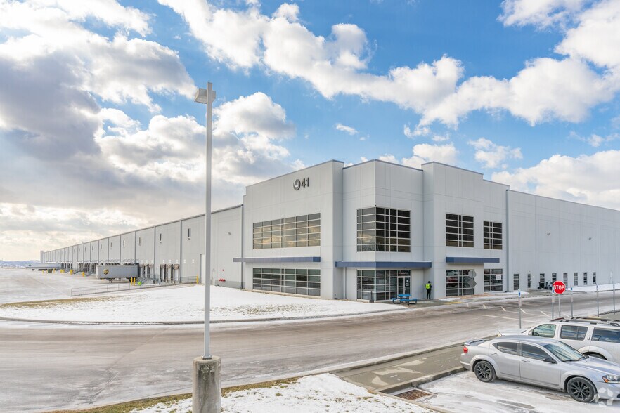 Primary Photo Of 41 Martha Dr, Bethel Warehouse For Lease