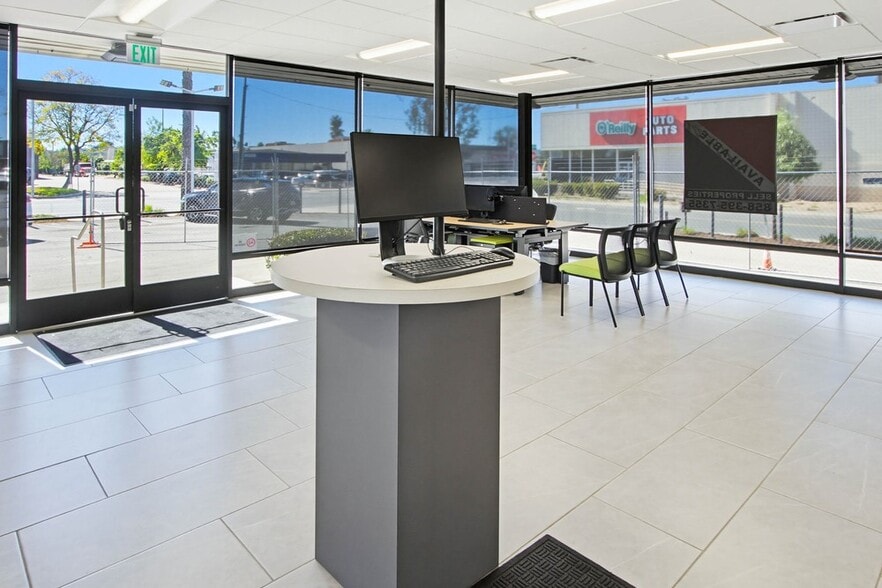 More Photos Of 760-762 W Mission Ave, Escondido Auto Repair For Lease