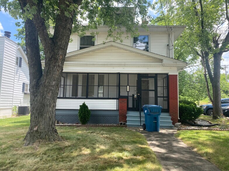 More Photos Of 108- 112 E College St, Edwardsville Land For Sale