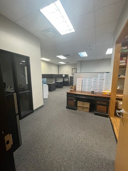 More Photos Of 18600 Lyndon B Johnson Fwy, Mesquite Storefront Retail Office For Sale