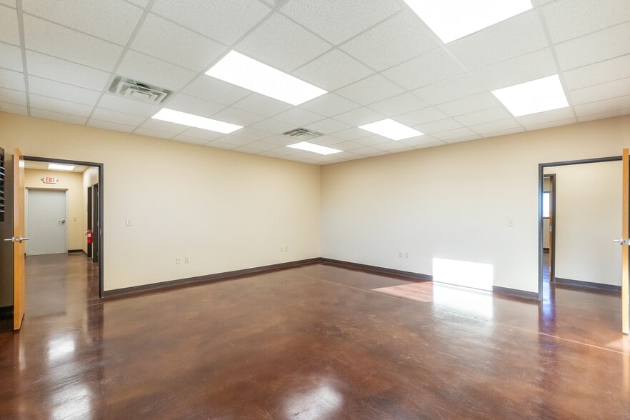 More Photos Of 4517 Derrick Dr, Abilene Office For Lease