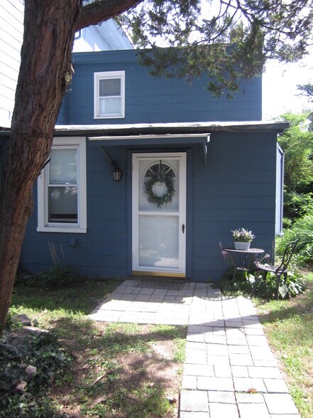 More Photos Of 360 Western Hwy, Tappan Apartments For Sale
