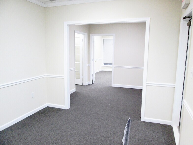 More Photos Of 3867 Holcomb Bridge Rd, Peachtree Corners Office For Lease