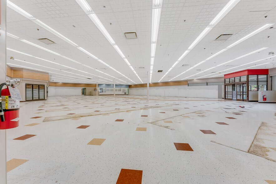 More Photos Of 19254 Seneca Trl, Marlinton Drugstore For Sale