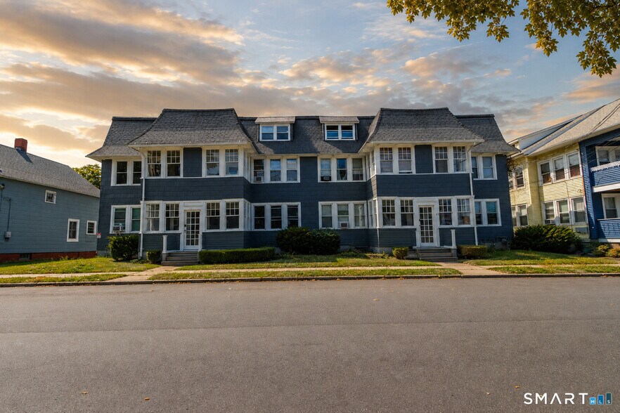 Primary Photo Of 80-82 Maple Ave, New London Apartments For Sale