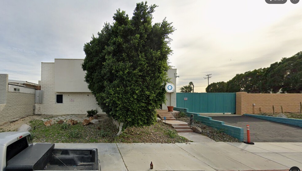 More Photos Of 590 S Oleander Rd, Palm Springs Warehouse For Lease