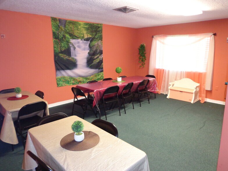 More Photos Of 1904 W Waters Ave, Tampa Freestanding For Sale