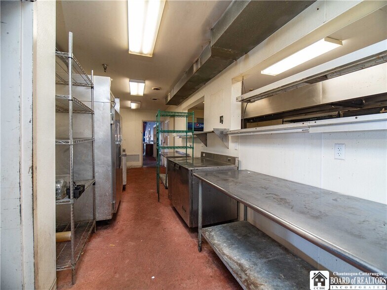 More Photos Of 188 S Erie St, Mayville Restaurant For Lease