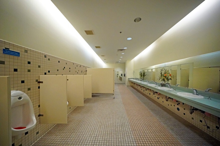 More Photos Of 475 Quality Cir, Huntsville Office For Lease