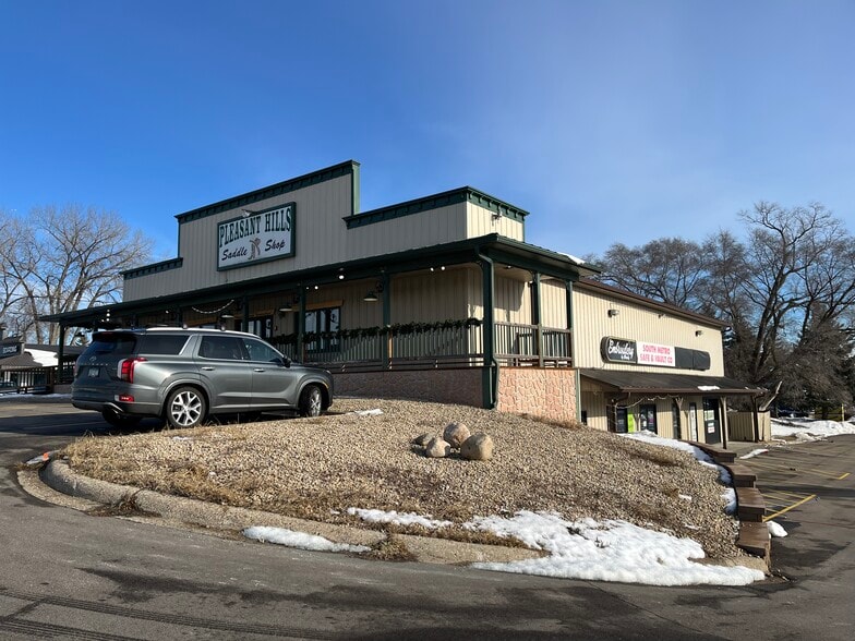 More Photos Of 16350 Kenrick Loop, Lakeville Freestanding For Lease