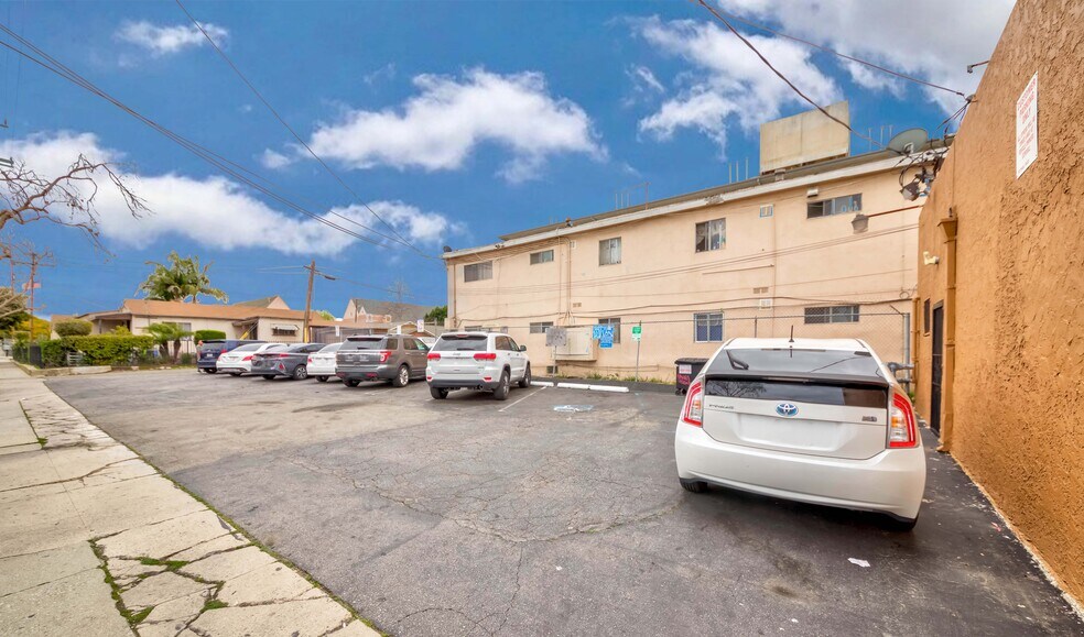 More Photos Of 1170 Wilmington Blvd, Wilmington Freestanding For Sale