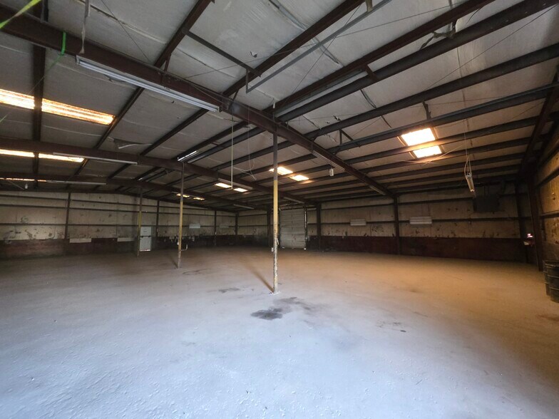 More Photos Of 2839 Sparta Ave, Charlotte Warehouse For Lease