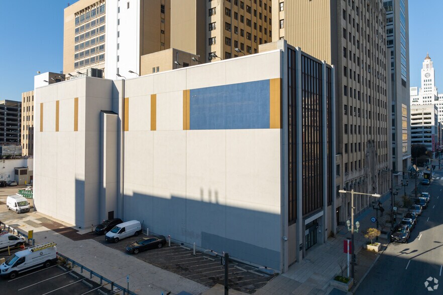 More Photos Of 201-219 N 15th St, Philadelphia Medical For Lease