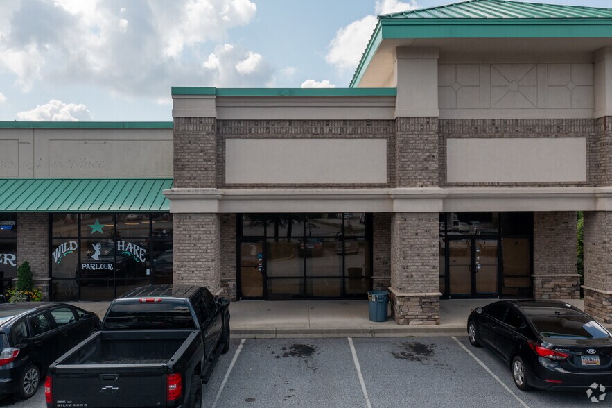 More Photos Of 2603 N Pleasantburg Dr, Greenville Unknown For Lease