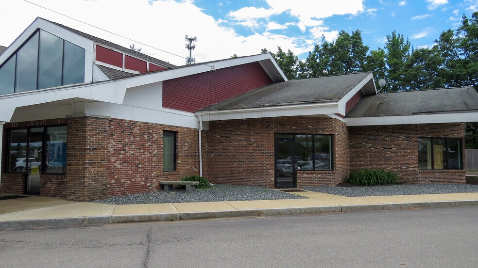 More Photos Of 215 Fisherville Rd, Concord General Retail For Lease