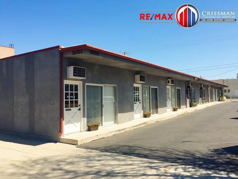 Primary Photo Of 24262 Walnut St, Newhall Office For Lease