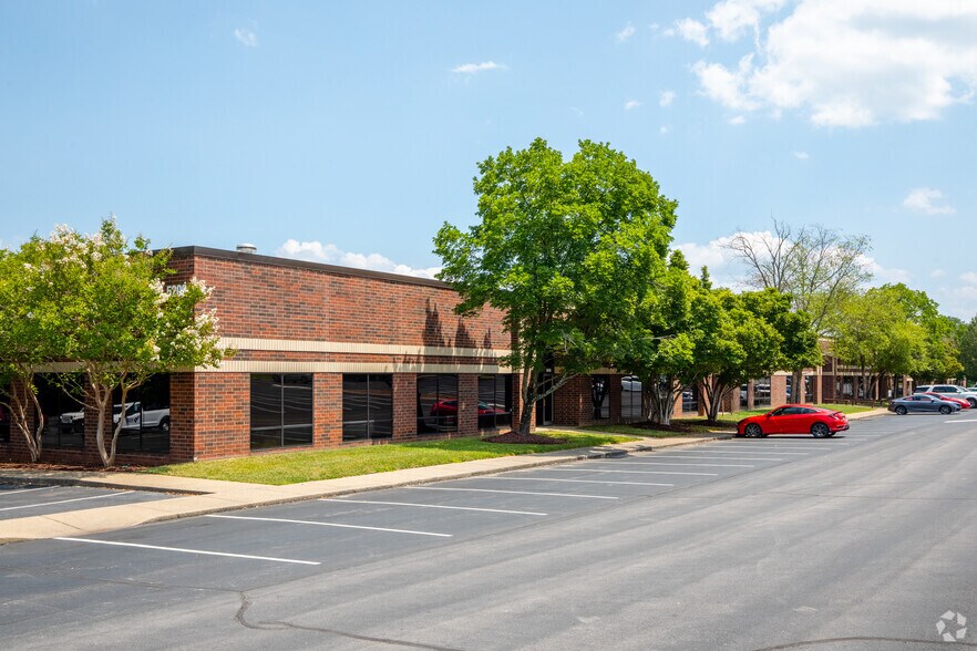 More Photos Of 5209 Linbar Dr, Nashville Unknown For Lease