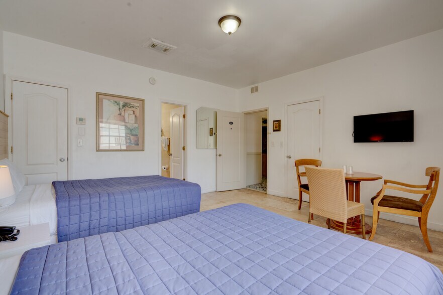 More Photos Of 1680 James Ave, Miami Beach Hotel For Sale