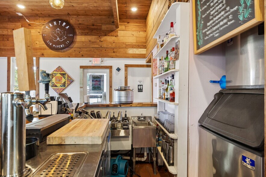 More Photos Of 217 W Hopkins St, San Marcos Restaurant For Sale