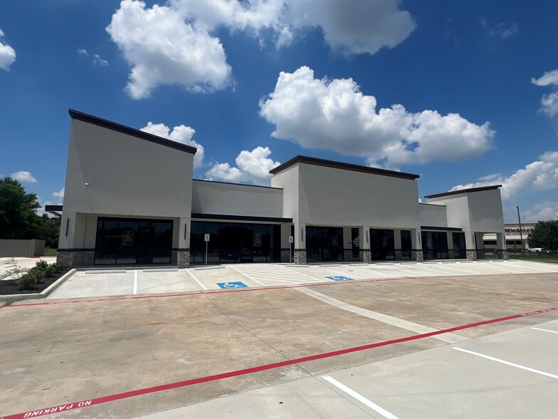 Primary Photo Of 3911 MASSEY TOMPKINS rd, Baytown General Retail For Lease