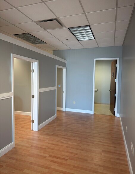 More Photos Of 10967 Lake Underhill Rd, Orlando Office For Lease