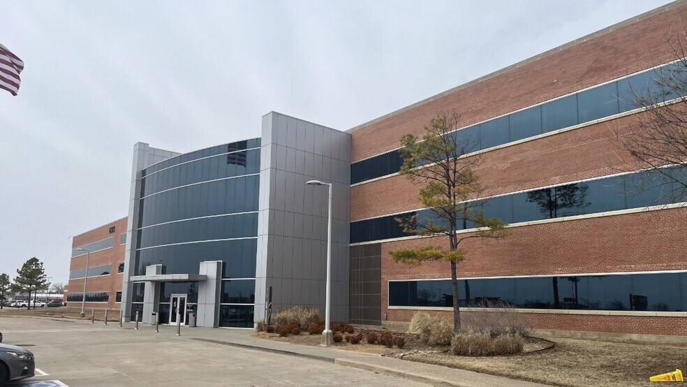 Primary Photo Of 7725 W Reno Ave, Oklahoma City Office For Lease