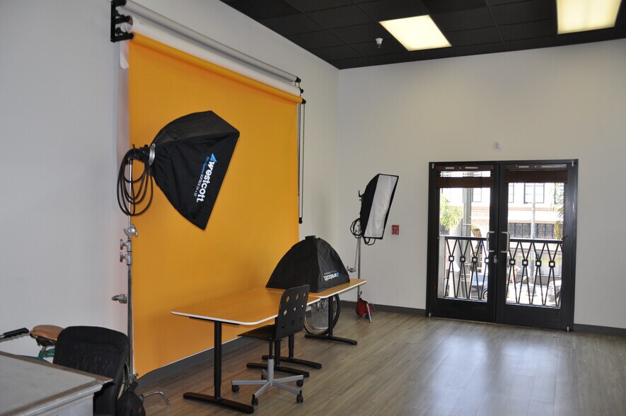 More Photos Of 36 W Colorado Blvd, Pasadena Storefront Retail Office For Lease