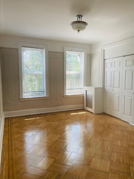 Primary Photo Of 31-40 35th St, Astoria Apartments For Sale