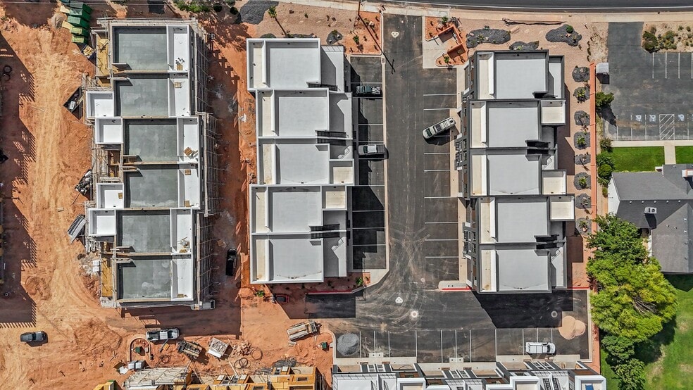 More Photos Of 80 W Center St, La Verkin Light Manufacturing For Sale