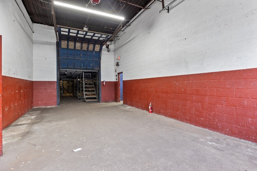 More Photos Of 1010 Spruce St, Lawrenceville Warehouse For Sale