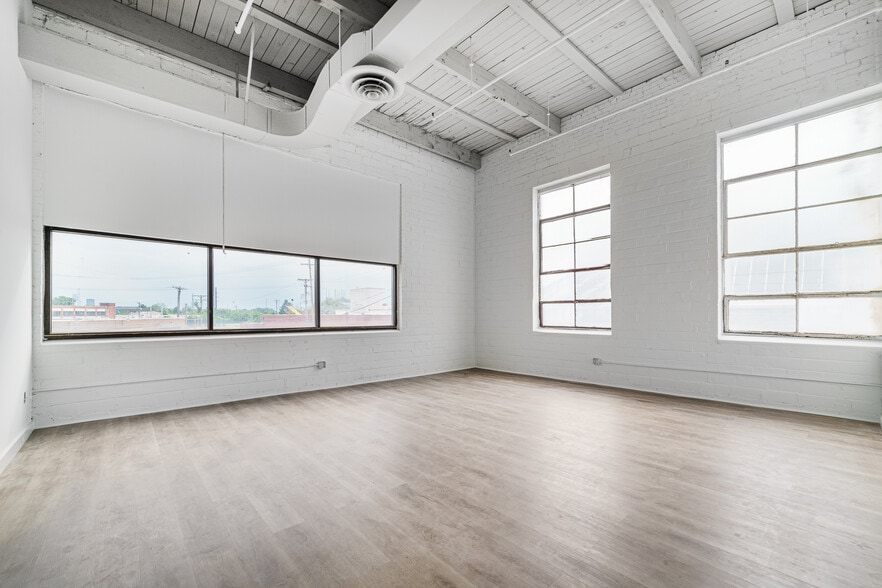 More Photos Of 799 E 73rd St, Cleveland Warehouse For Lease