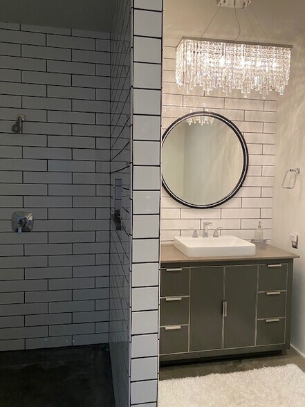 More Photos Of 100 E San Antonio St, Marfa Storefront Retail Office For Sale