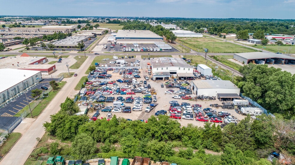 More Photos Of 400 N Macarthur Blvd, Oklahoma City Warehouse For Sale