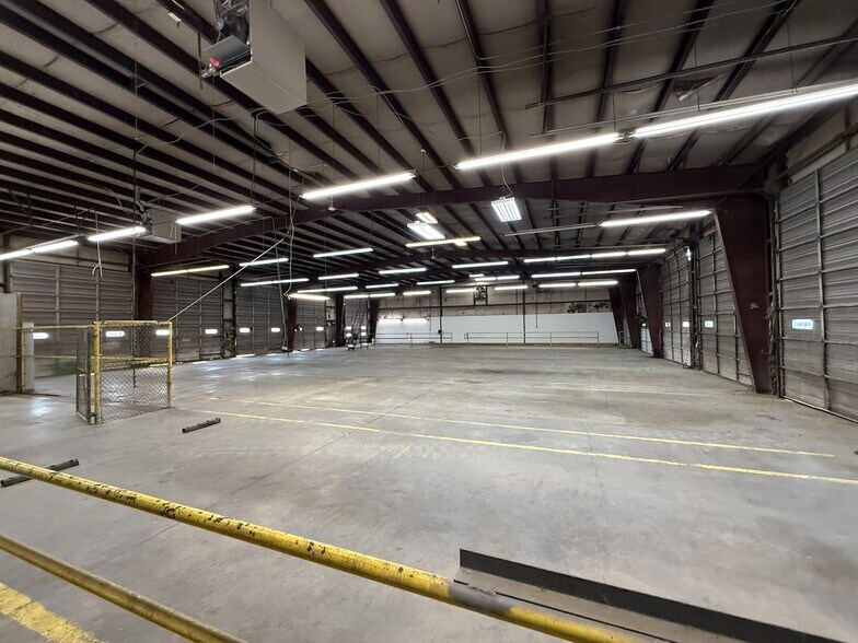 More Photos Of 450 Corporate Blvd, Rock Hill Warehouse For Lease