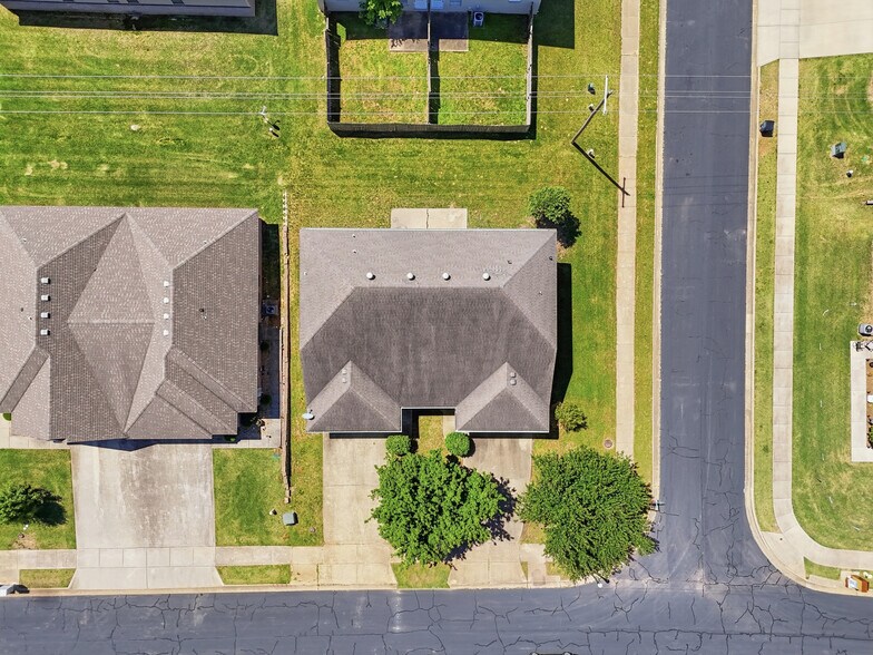 More Photos Of 3403 SW Deerfield Blvd, Bentonville Multifamily For Sale