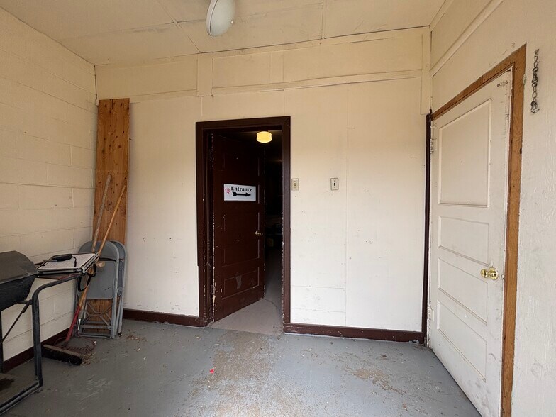 More Photos Of 702 Lyons Ave, Ely Lodge Meeting Hall For Sale