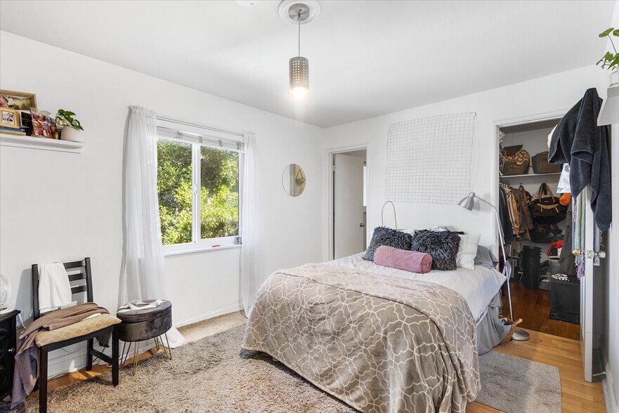 More Photos Of 31 Croxton Ave, Oakland Apartments For Sale