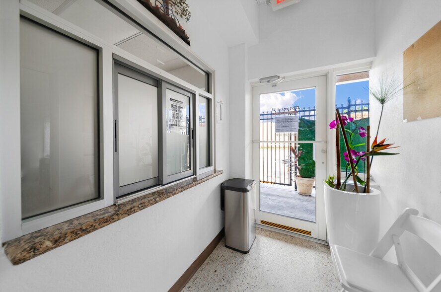 More Photos Of 3401 NW 7th St, Miami Medical For Lease