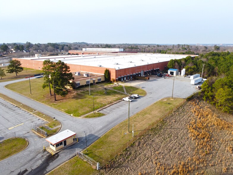 Primary Photo Of 903 Fontaine Rd, Phenix City Unknown For Lease