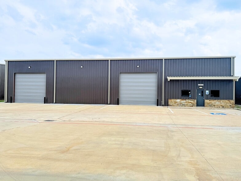 More Photos Of 22810 Hufsmith Kohrville Rd, Tomball Manufacturing For Lease