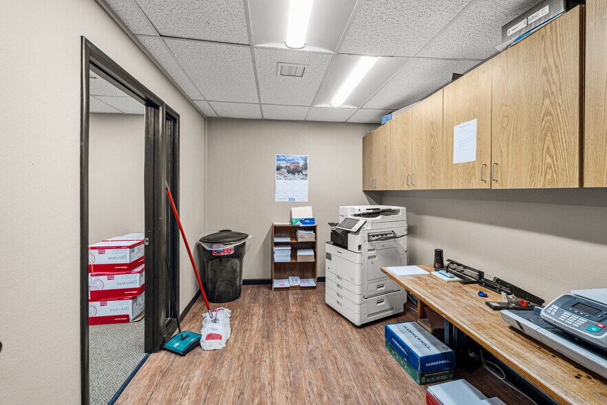 More Photos Of 2410 Grand Ave, Pueblo Office For Sale