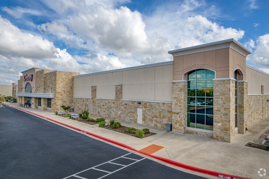 More Photos Of 201 University Oaks Blvd, Round Rock Unknown For Lease