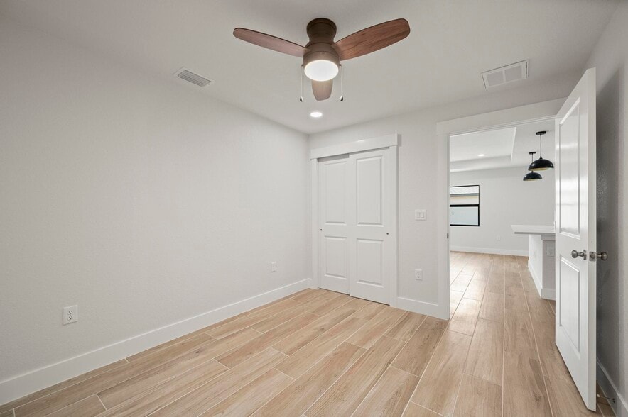 More Photos Of 26136 Northern Cross Rd, Punta Gorda Apartments For Sale