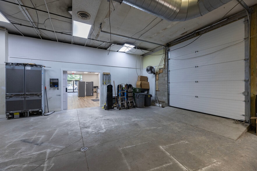 More Photos Of 200 Academy Ave, Providence Drugstore For Sale