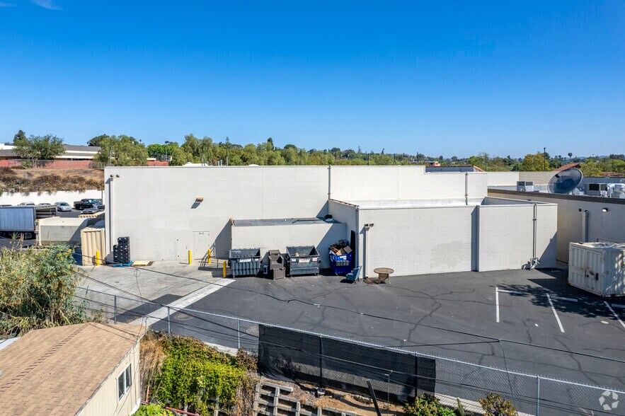 More Photos Of 701-855 S Main Ave, Fallbrook Unknown For Lease