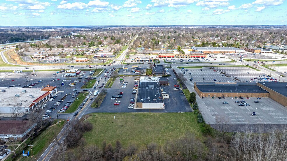 More Photos Of 6085-6115 Mcnaughten Rd, Columbus Storefront For Lease