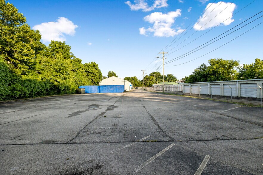 More Photos Of 2400 Highland Ave, Columbia Daycare Center For Sale
