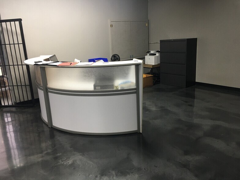 More Photos Of 2745 Bryan Ave, Fort Worth Light Manufacturing For Lease